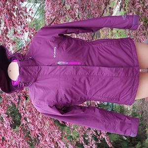 Woman's Columbia 2 in one jacket